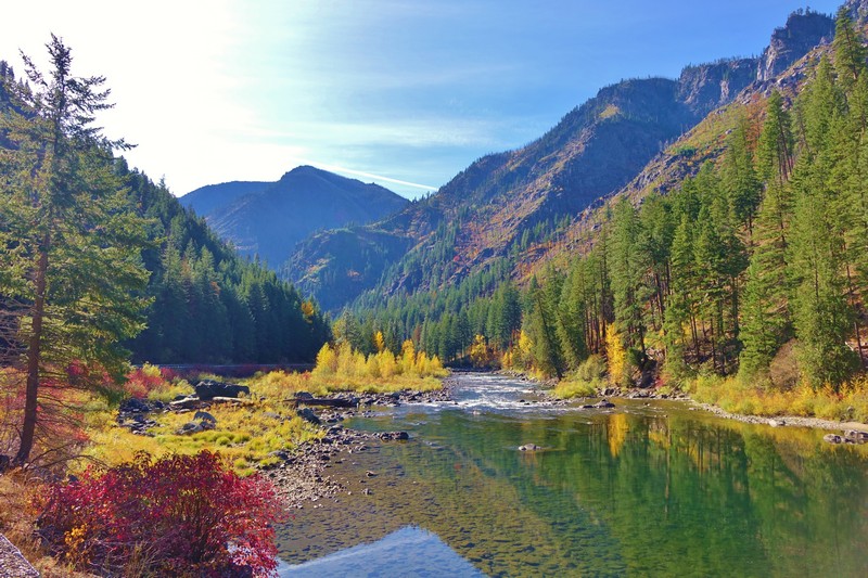 Riverfront-Lake-Wenatchee-WA